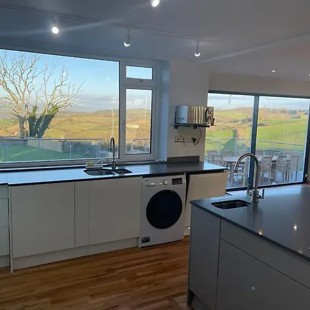 Dog Friendly, Roof Top Hot Tub, Panoramic Views. Torquay Exterior photo