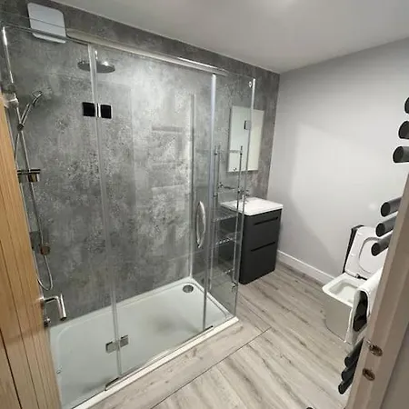Dog Friendly, Roof Top Hot Tub, Panoramic Views. Torquay Exterior photo