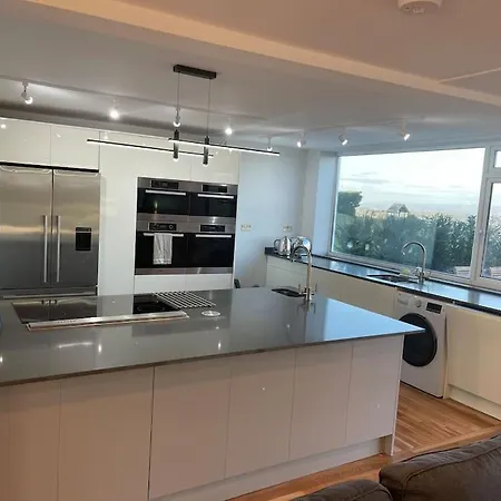 Dog Friendly, Roof Top Hot Tub, Panoramic Views. Torquay Exterior photo